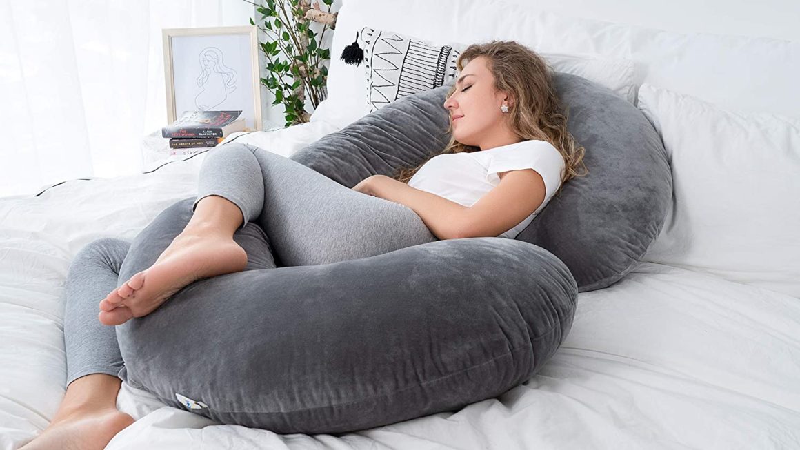 Comparatif des 10 meilleurs coussins de grossesse : avis et test