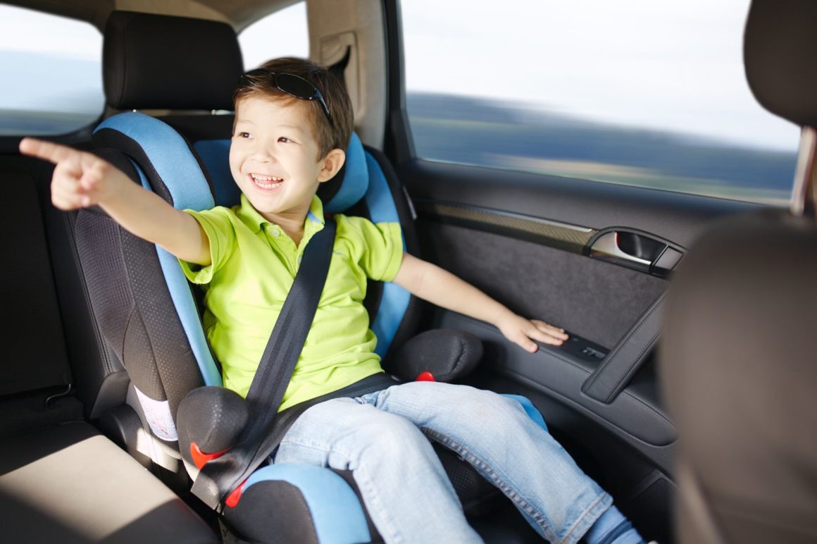 taille rehausseur voiture