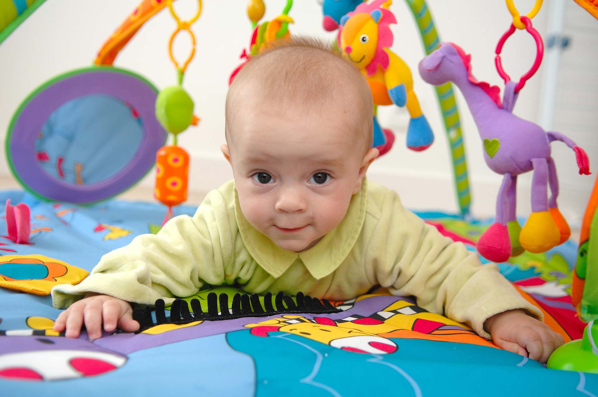 Tapis D'eveil Bebe Evolutif, Jeux Bebe Pliable, Tapis d'eau Sensoriel Bébé